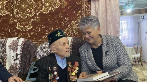 Чишмәбаш авылында яшәүче Бөек Ватан сугышы ветераны Габделвахит Шәмсетдиновка 100 яшь тулды