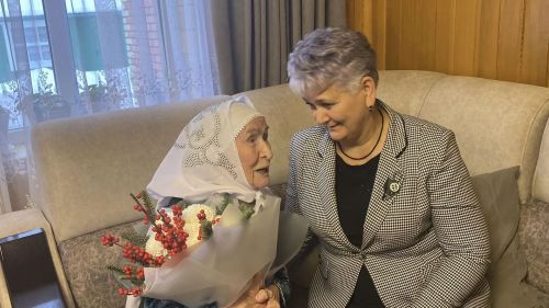 Сазтамак авылыннан Илһамия Шаһиәхмәтова үзенең 90 яшен билгеләп үтте