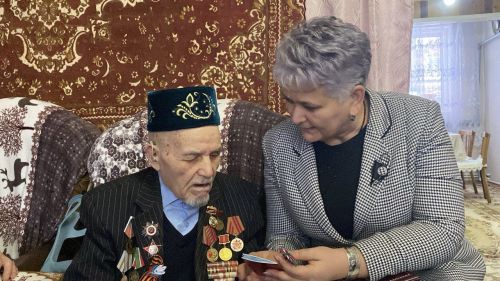 Чишмәбаш авылында яшәүче Бөек Ватан сугышы ветераны Габделвахит Шәмсетдиновка 100 яшь тулды