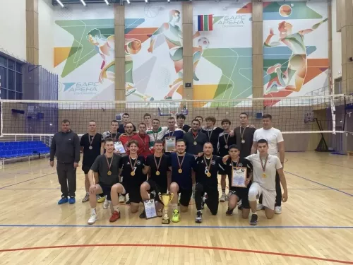 Кукмарада волейболчылар көч сынашты