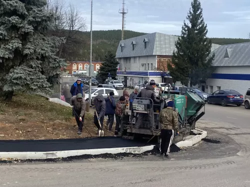 Юллар төзек, тротуарлар чиста: Кукмарада төзелеш эшләре төгәлләнеп килә