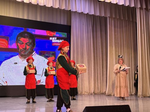 Кукмарада «Гаилә тарихында гасырлар кайтавазы — Тарихта без эзлебез» исемле республика шәҗәрә фестиваленең муниципаль этабы узды