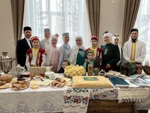 Кукмарада «Гаилә тарихында гасырлар кайтавазы — Тарихта без эзлебез» исемле республика шәҗәрә фестиваленең муниципаль этабы узды