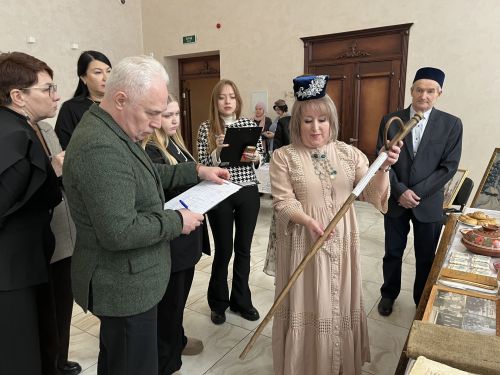 Кукмарада «Гаилә тарихында гасырлар кайтавазы — Тарихта без эзлебез» исемле республика шәҗәрә фестиваленең муниципаль этабы узды