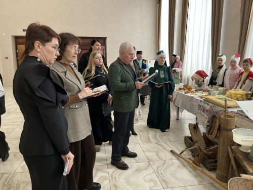 Кукмарада «Гаилә тарихында гасырлар кайтавазы — Тарихта без эзлебез» исемле республика шәҗәрә фестиваленең муниципаль этабы узды