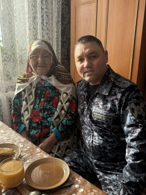 Кукмара районыннан Миңнехода Хаҗиева 98 яшьлеген билгеләп үтте