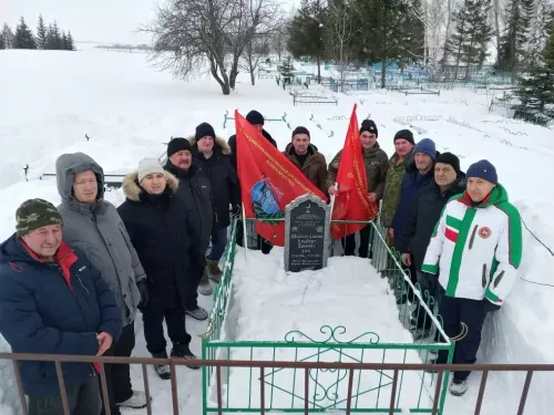 Камышлы авылында әфганчы якташларыбыз призына хоккей ярышы үтте