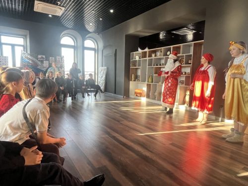 Кукмара туган якны өйрәнү музеенда Май чабу бәйрәме оештырылды