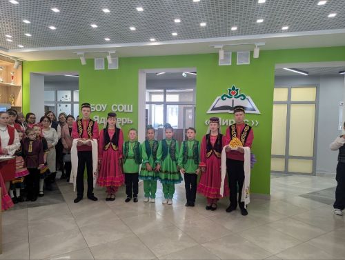 Ядегәр мәктәбендә «Кукмара районының этномәдәни мозаикасы» дип аталган Халыклар дуслыгы парады узды
