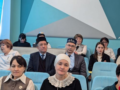 Ядегәр мәктәбендә «Кукмара районының этномәдәни мозаикасы» дип аталган Халыклар дуслыгы парады узды
