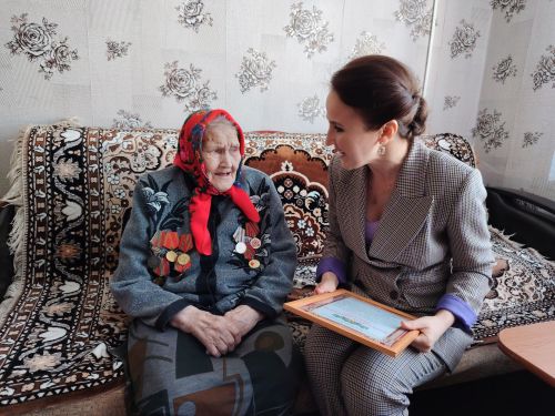 Кукмарадан Мария Баширова бүген гомер бәйрәмен билгеләп үтте