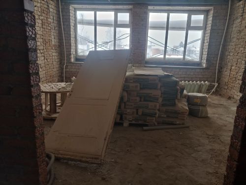 Уңайлык һәм иминлек — беренче урында: Кукмара районы үзәк дәваханәсендә төзекләндерү эшләре бара