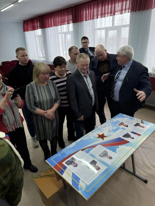 Батырлар истәлегенә — «Герой партасы»: Урта Комар мәктәбендә якташлар исеме мәңгеләштерелде