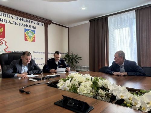 Безопасность на дорогах Кукморского района под контролем комиссии
