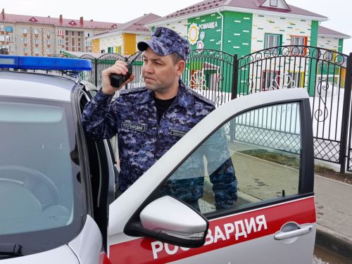 Рос­сия милли гвардиясенең Кукмара районы буен­ча бүлекчәсе җитәкчесе Мар­сель Сөләйманов:  Безнең төп мак­сат – җәмәгать тәртибен саклау