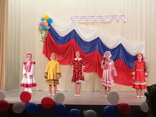 «Туган җирем — дуслык иле, һәрбер милләт — аның гөле»: Манзараста музыкаль кичә үткәрелде