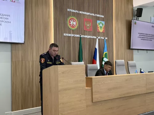 В Кукморе обсуждены меры по обеспечению безопасности в период праздничных мероприятий