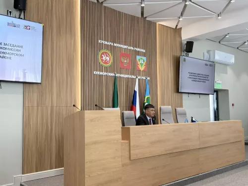 В Кукморе обсуждены меры по обеспечению безопасности в период праздничных мероприятий