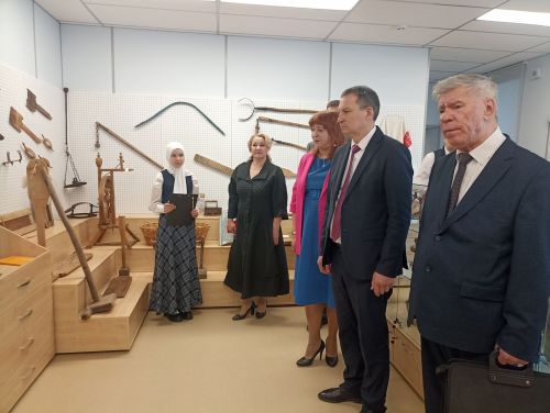 Пычак урта мәктәбендә Фоат Галимуллин исемендәге төбәкара шигырь укучылар бәйгесеннән фоторепортаж