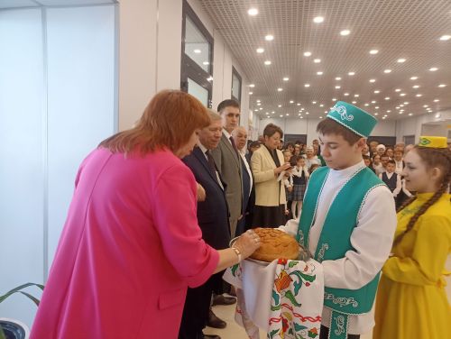 Пычак урта мәктәбендә Фоат Галимуллин исемендәге төбәкара шигырь укучылар бәйгесеннән фоторепортаж