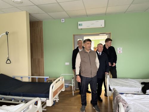 Патриотлык дәресе һәм халык проблемалары: Россия Дәүләт Думасы депутаты Анатолий Иванов Кукмарага килде