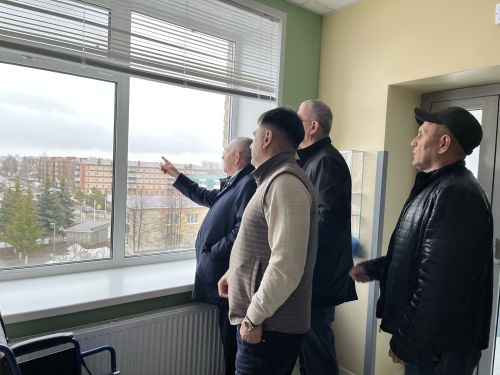 Патриотлык дәресе һәм халык проблемалары: Россия Дәүләт Думасы депутаты Анатолий Иванов Кукмарага килде