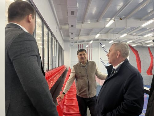 Патриотлык дәресе һәм халык проблемалары: Россия Дәүләт Думасы депутаты Анатолий Иванов Кукмарага килде