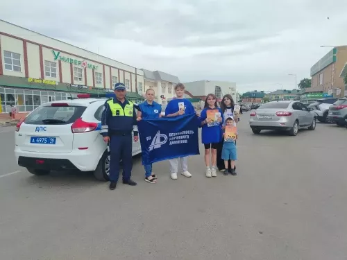 Профилактика на дорогах: в Кукморском районе прошла акция «Ребёнок — главный пассажир!»