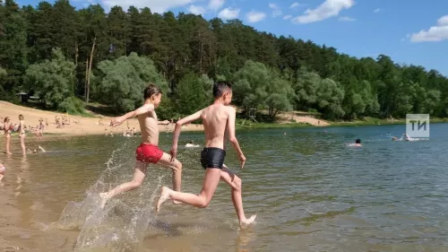 Защита детей от воды: как предотвратить беду на водоёмах и дома