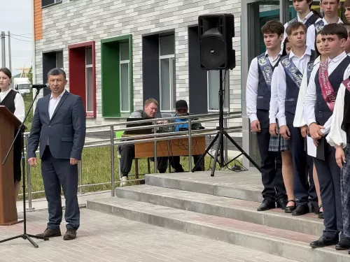 Яшьлек дулкынында: Кукмара районы мәктәпләрендә соңгы кыңгырау чыңлады