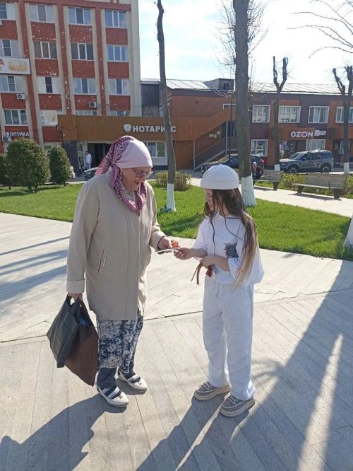 Жителям Кукмора раздали георгиевские ленточки в преддверии Дня Победы
