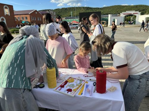 Кукмарада балалар өчен бәйрәм узды