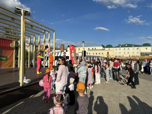 Кукмарада балалар өчен бәйрәм узды