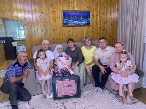 Каенсар авылыннан Мәгъзифә Халикова 90 яшьлек юбилеен билгеләп үтте