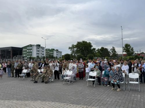 Батырлык, хәтер һәм бердәмлек: Кукмарада хәрбиләрне хөрмәтләделәр (фоторепортаж)