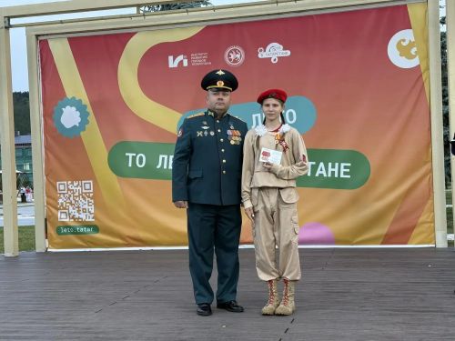 Батырлык, хәтер һәм бердәмлек: Кукмарада хәрбиләрне хөрмәтләделәр (фоторепортаж)