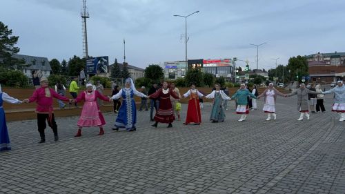Батырлык, хәтер һәм бердәмлек: Кукмарада хәрбиләрне хөрмәтләделәр (фоторепортаж)