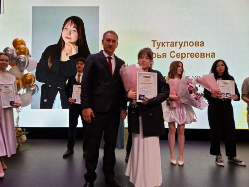 В Кукморской школе №3 прошёл выпускной (фоторепортаж)