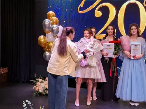 В Кукморской школе №3 прошёл выпускной (фоторепортаж)