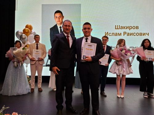 В Кукморской школе №3 прошёл выпускной (фоторепортаж)