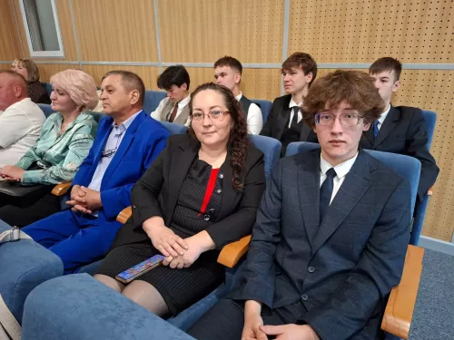 В Кукморской школе №3 прошёл выпускной (фоторепортаж)