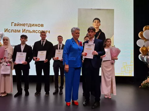 В Кукморской школе №3 прошёл выпускной (фоторепортаж)