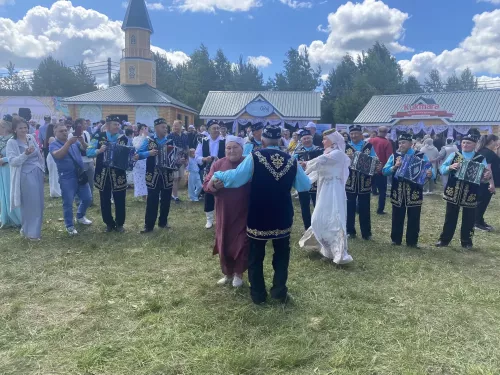 Кукмаралылар Пенза өлкәсендә оештырылган Сабантуйда катнашты (фоторепортаж)