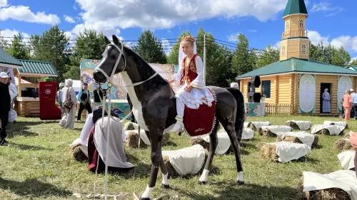Кукмаралылар Пенза өлкәсендә оештырылган Сабантуйда катнашты (фоторепортаж)