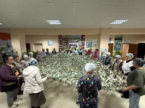 Ышанычлы тыл көче: Түбән Өскебаш мәдәният йортында маскировка челтәре үрделәр