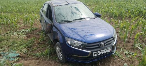 На трассе в Кукморском районе опрокинулся легковой автомобиль