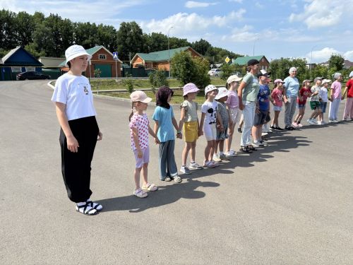 «Ура, авылга!»: Кукмара яшьләренең җәйге яллары күңелле үтә