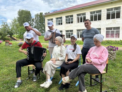 Палаткалы җәй: Мәчкәрә авылында  балалар өчен онытылмаслык ял оештырылган