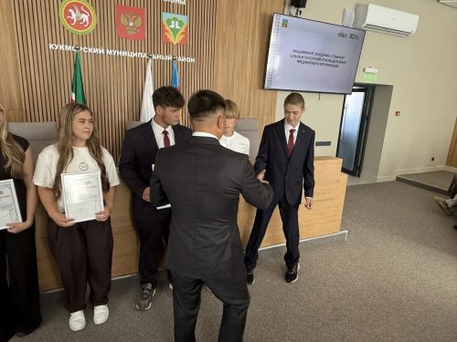Жителей Кукморского района наградили на расширенном заседании