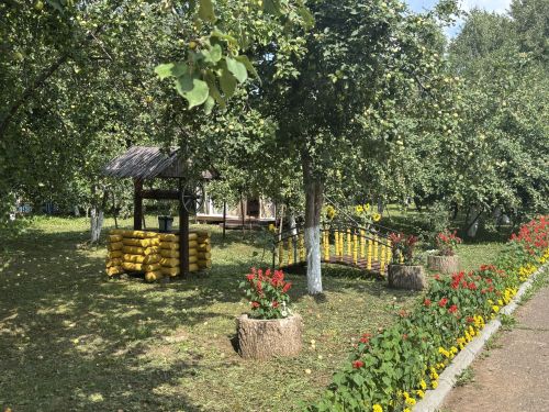 Лельвиж мәктәбе: матурлык белән хезмәт янәшә